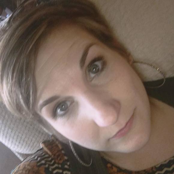 Meet your Posher, Katherine - Picture 1 of 1